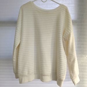 A.N.A. Very Soft White Sweater XL